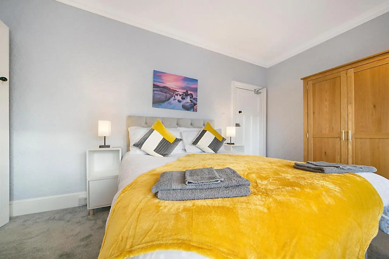 Constancevilla B8 - Grampian Lettings Ltd 애버딘